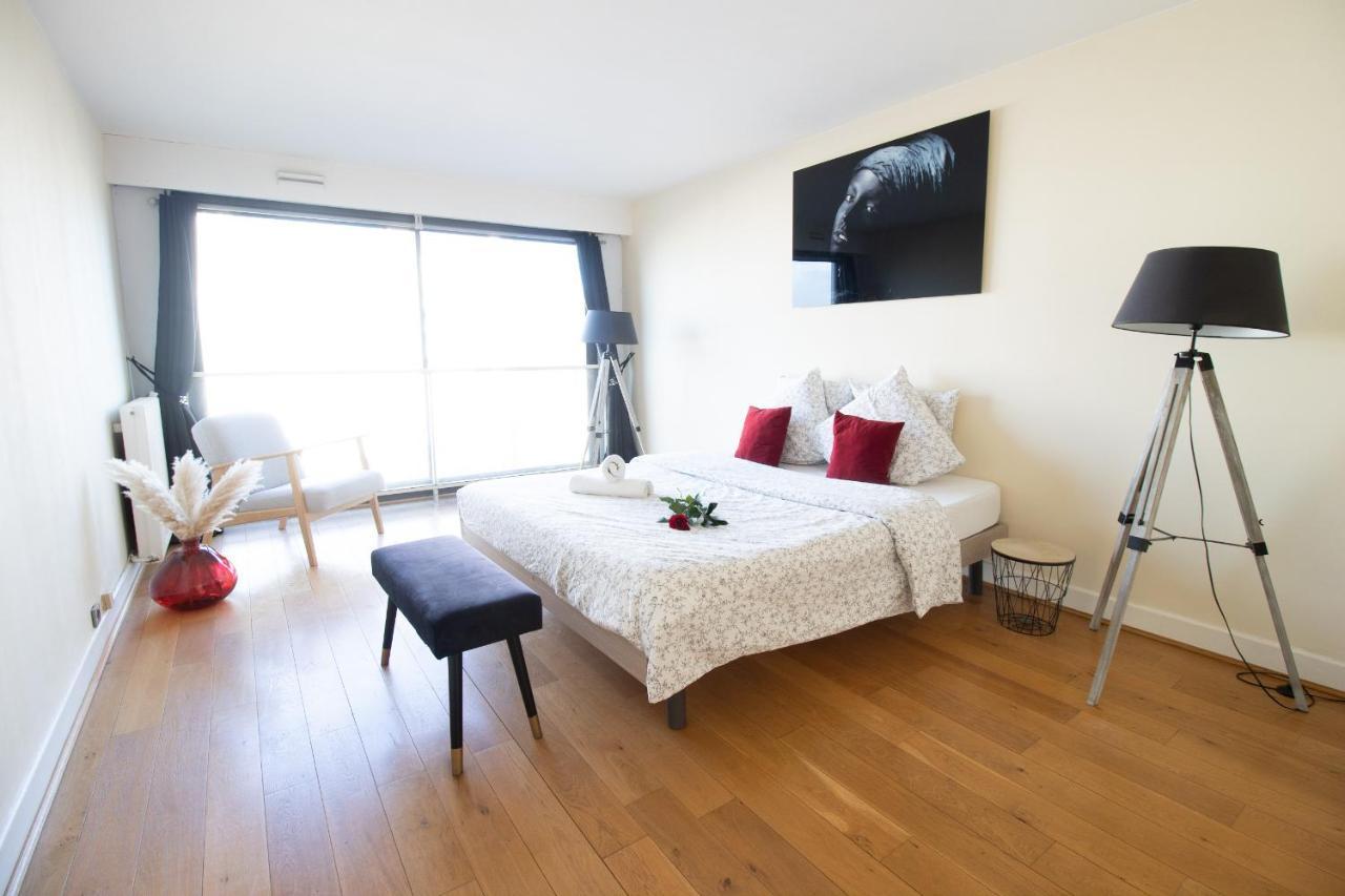 Appartement Spacieux Vue Cathedrale Reims Exterior foto